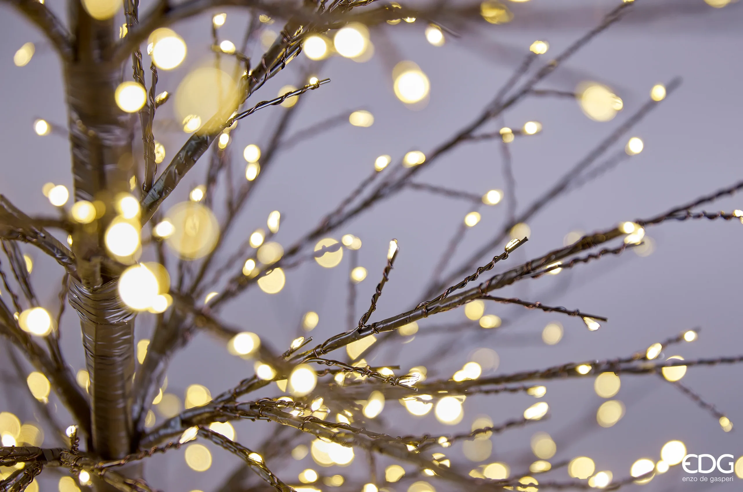 Albero di Natale EDG - Faggio Rich 210 cm Ø130 con 2690 LED integrati - NERO - immagine 2
