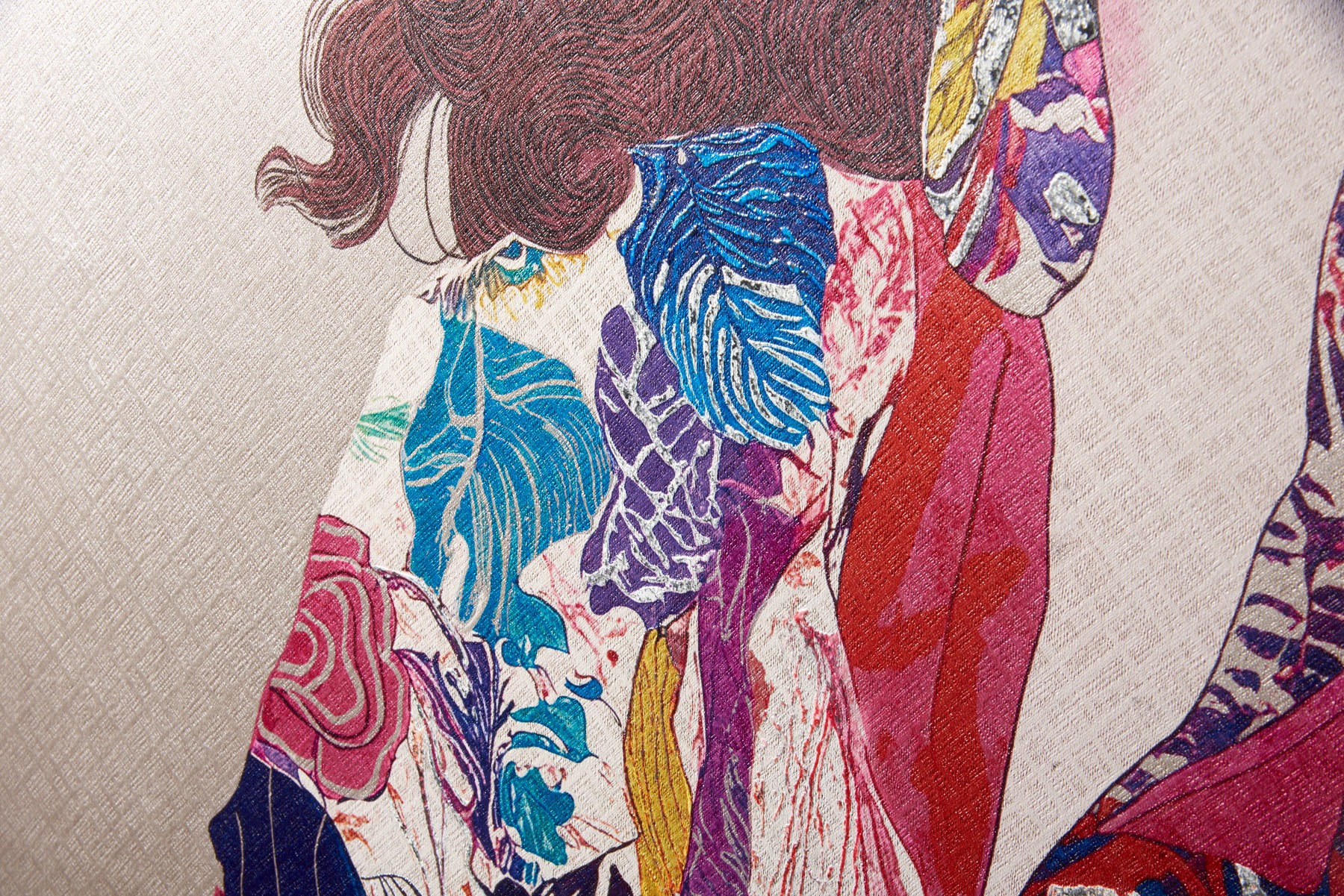 L’Oca Nera – Quadro con cornice donna con motivi floreali – 80×100 cm - immagine 2