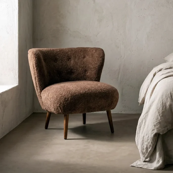 poltrona tappezzeria marrone
