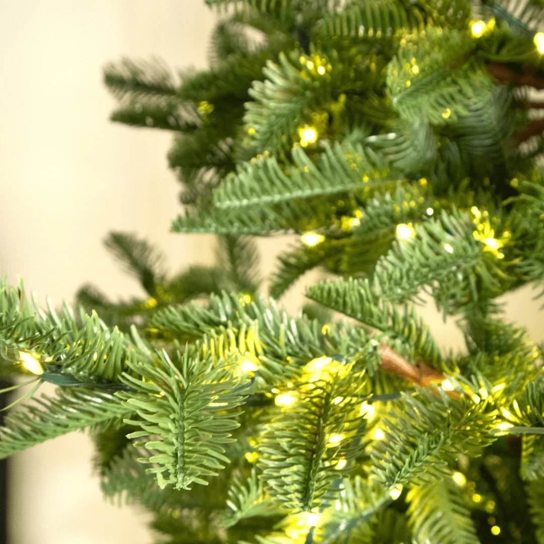 Albero di Natale Rockefeller by Salvatore Izzo 240 h con 4500 LED integrati Ø176 cm - immagine 4